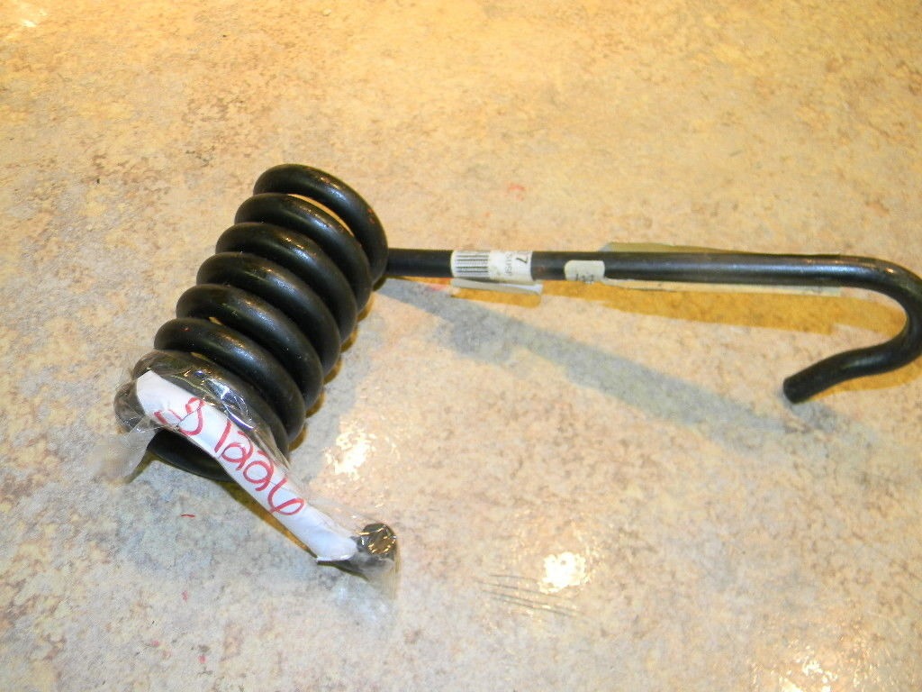 04-367 John Deere Front Suspension Spring NEW 1226 NIB