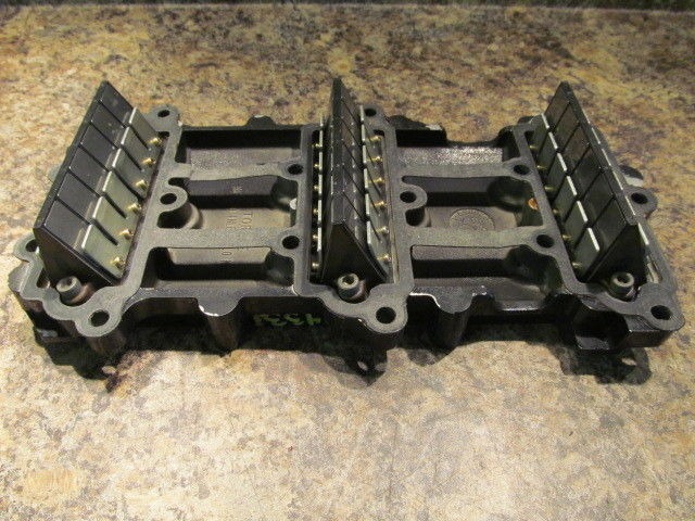879839A00 828623T 4 Mercury Mariner 2004-2006 Plate & Reed Block 75 80 90 115 HP 14333 INTK