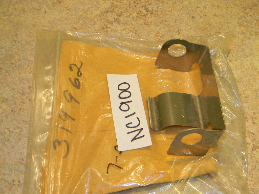 NOS OMC Johnson Evinrude Dentent Trail Lock Arm 319962 1900 NCB