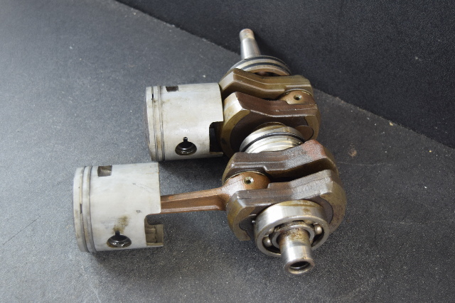 1977-1981 Yamaha Mariner Crankshaft W/ Pistons 7195M 8484M 30 HP 2 Cyl