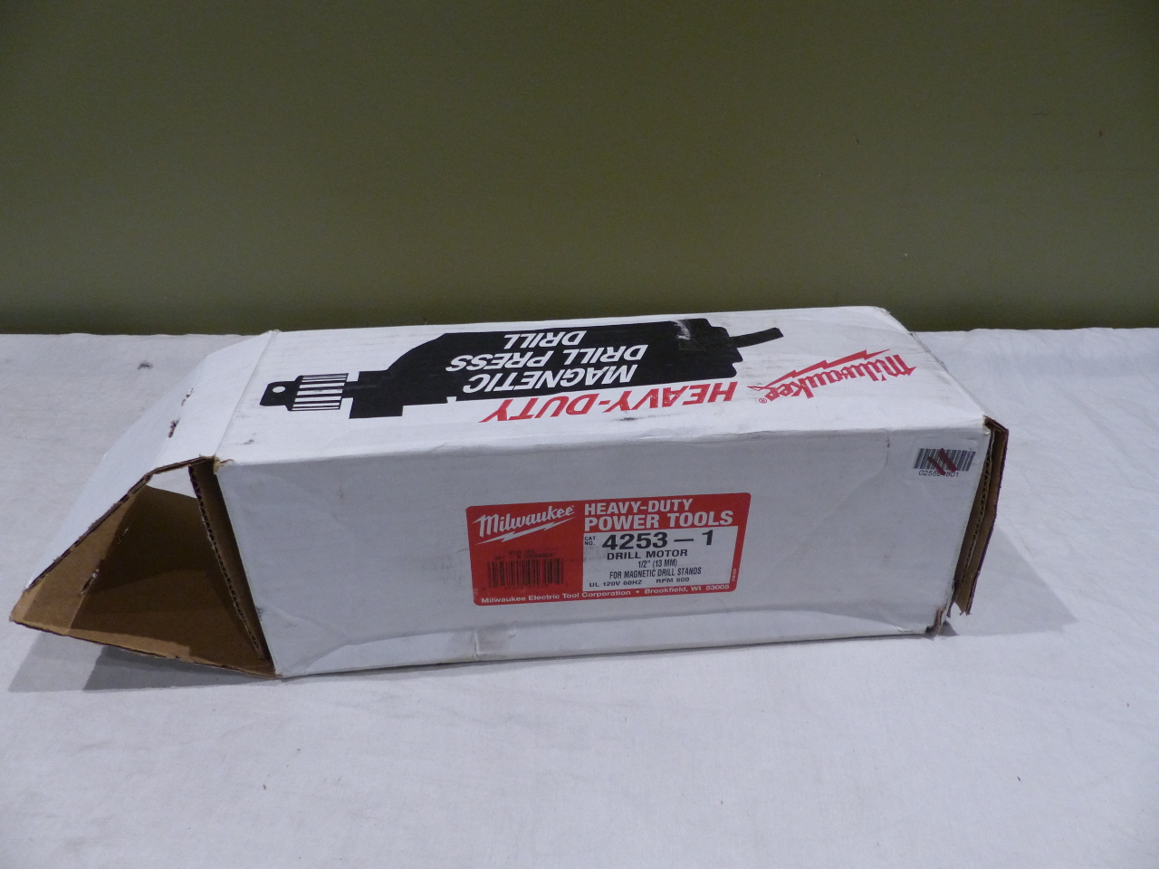 MILWAUKEE DRILL PRESS MOTOR 600RPM 1/2" CHUCK 6.2A MOTOR 4253