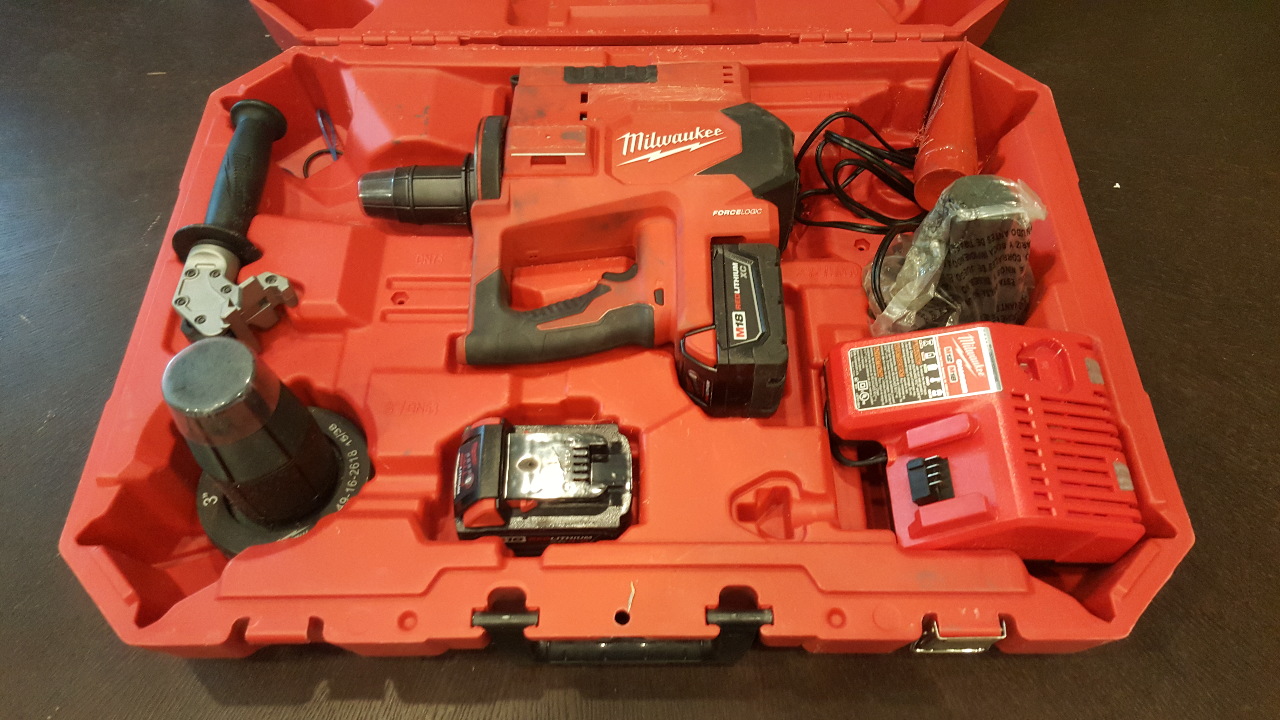 MILWAUKEE M18 FORCELOGIC 18V CORDLESS PROPEX EXPANSION TOOL KIT 263322