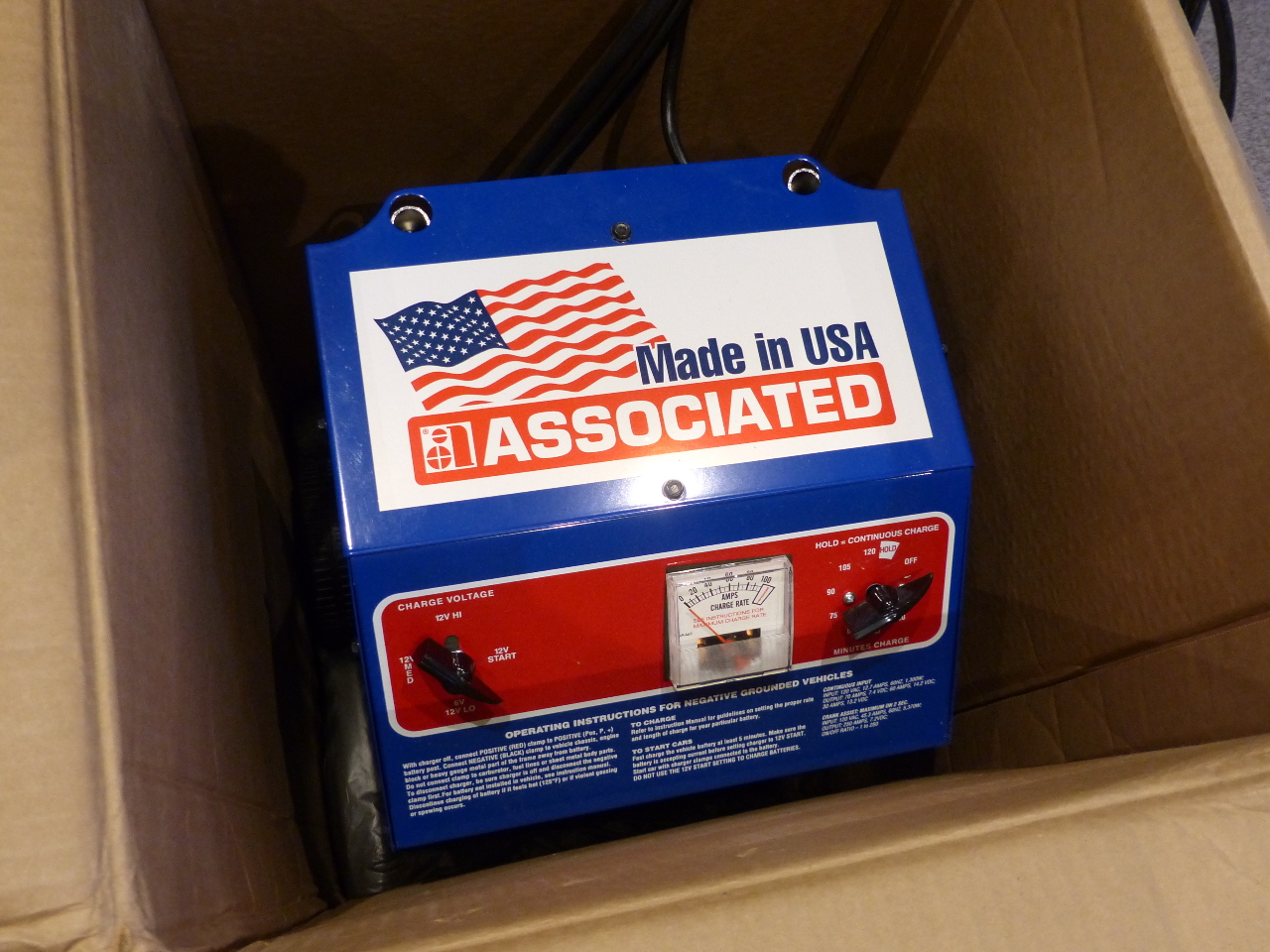 ASSOCIATED EQUIPMENT 6012 6/12 VOLT PROFESSIONAL FAST BATTERY CHARGER