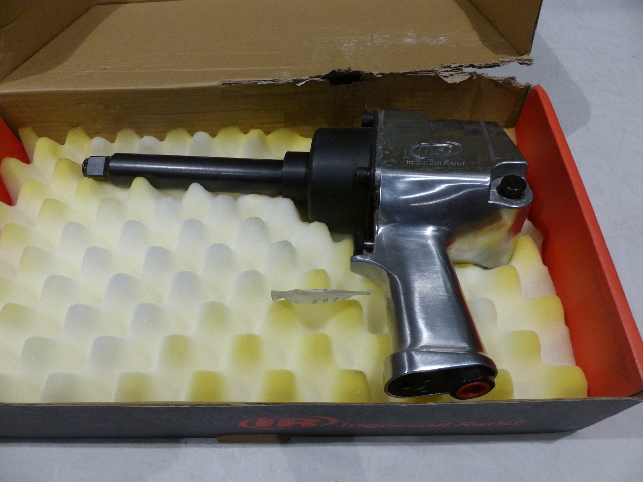 INGERSOLL RAND AIR IMPACT WRENCH WITH 6" ANVIL 3/4" DRIVE 9.5CF 2616