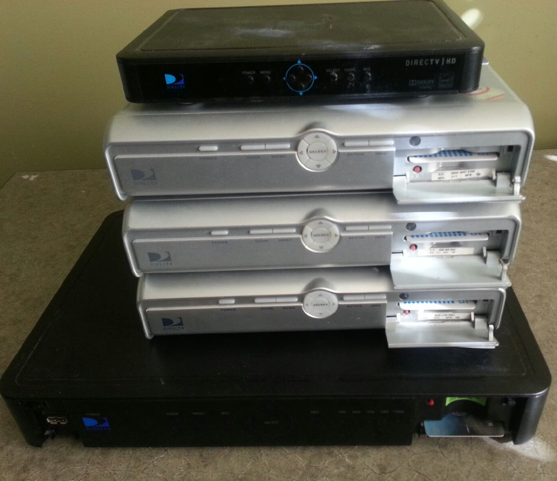 LOT OF 8* DIRECTV SATELLITE RECEIVERS D11 HD H25100 SL3S4NR202