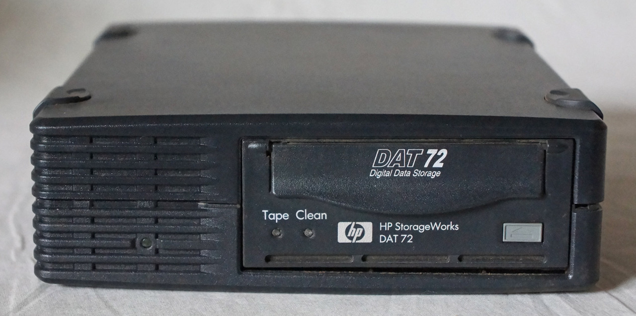 HP 36GB/72 HP STORAGEWORKS DAT 72 USB EXTERNAL DRIVE DW01069201 393485