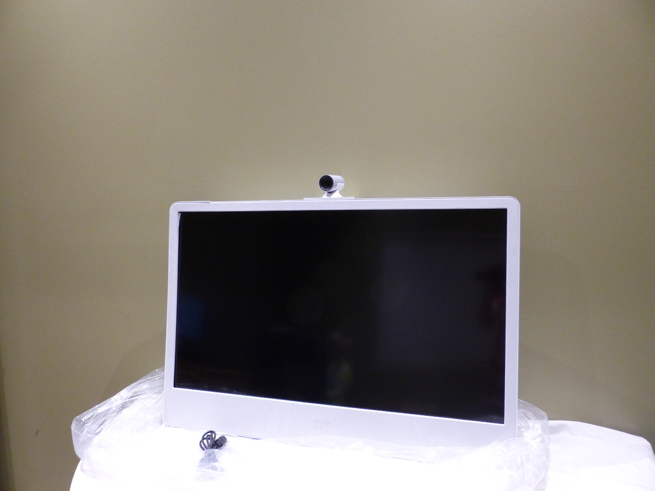 CISCO 42" TELEPRESENCE DISPLAY UNIT CTSMX200UNIT 6810021002