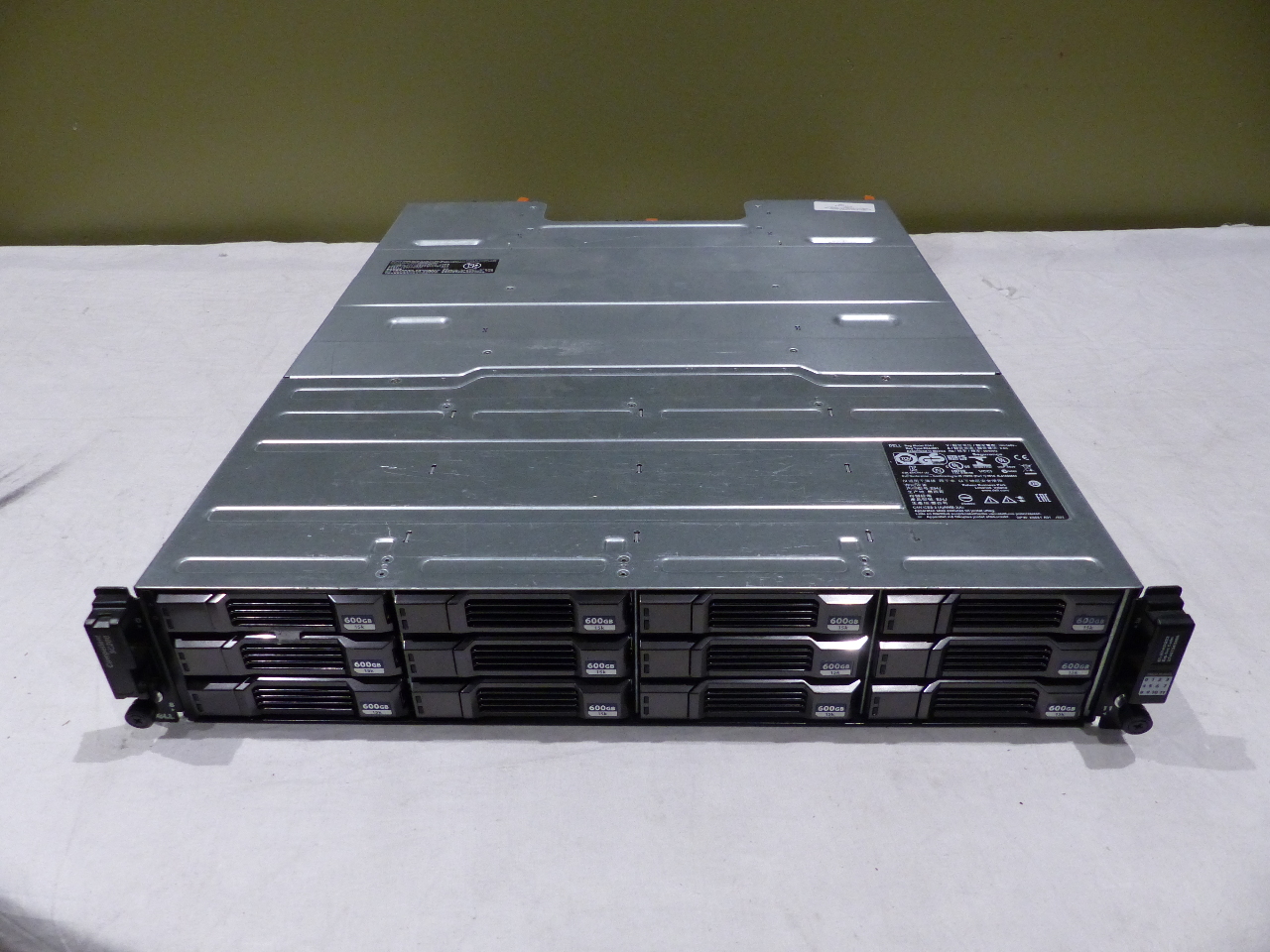 DELL COMPELLENT SC200 E04J POWERVAULT STORAGE ARRAY 12* 600GB 15K 2