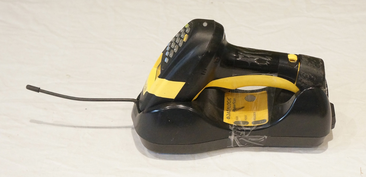 DATALOGIC POWERSCAN M8300 WIRELESS BARCODE SCANNER W/ BC8030 BASE