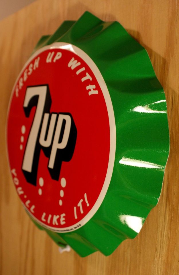 Fresh 7 Up Bottle Cap Tin Metal Sign Soda Pop Drink Kitchen Home Decor