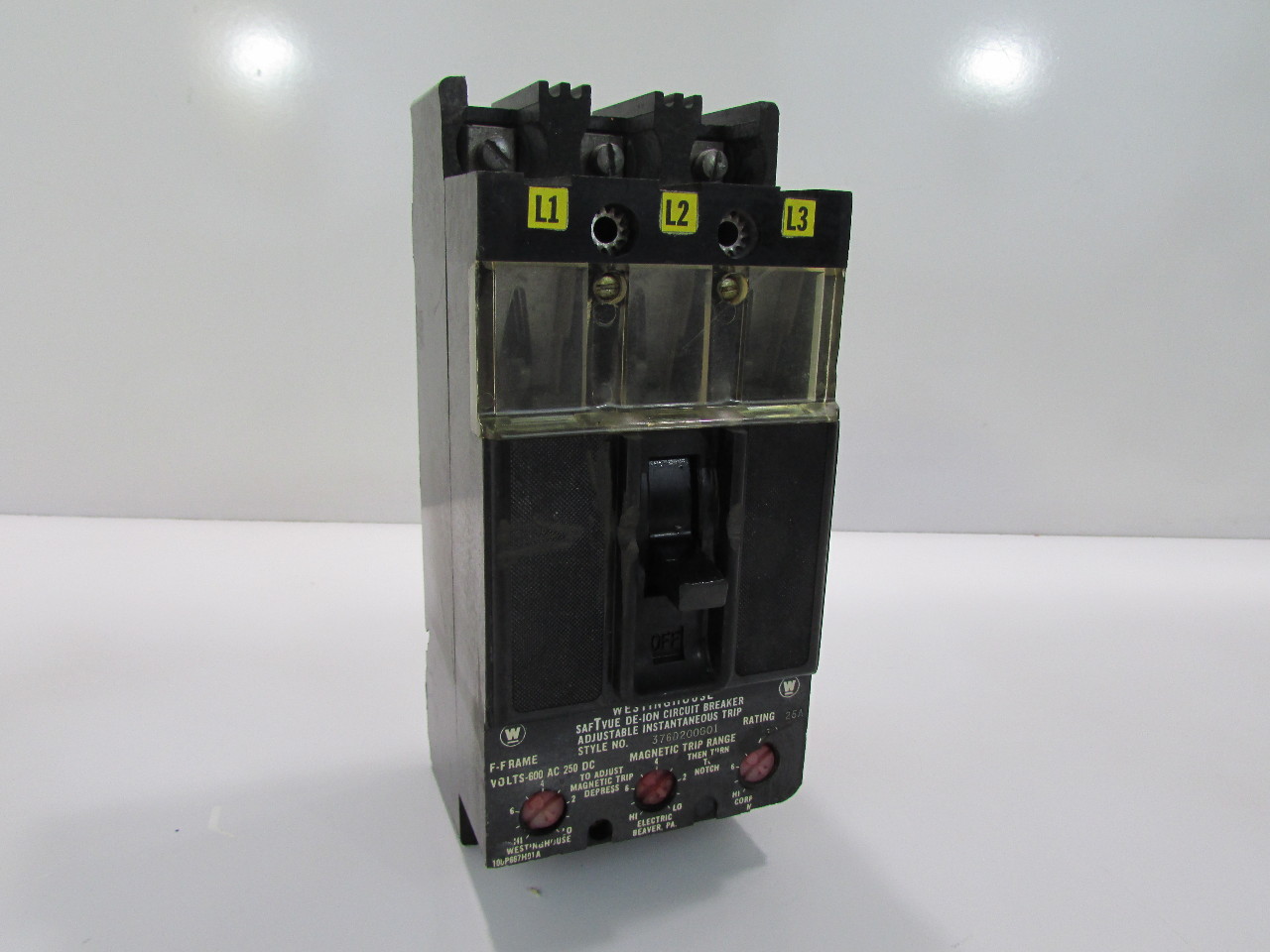 WESTINGHOUSE SAFTVUE DEION CIRCUIT BREAKER ADJUSTABLE INSTANTANEOUS