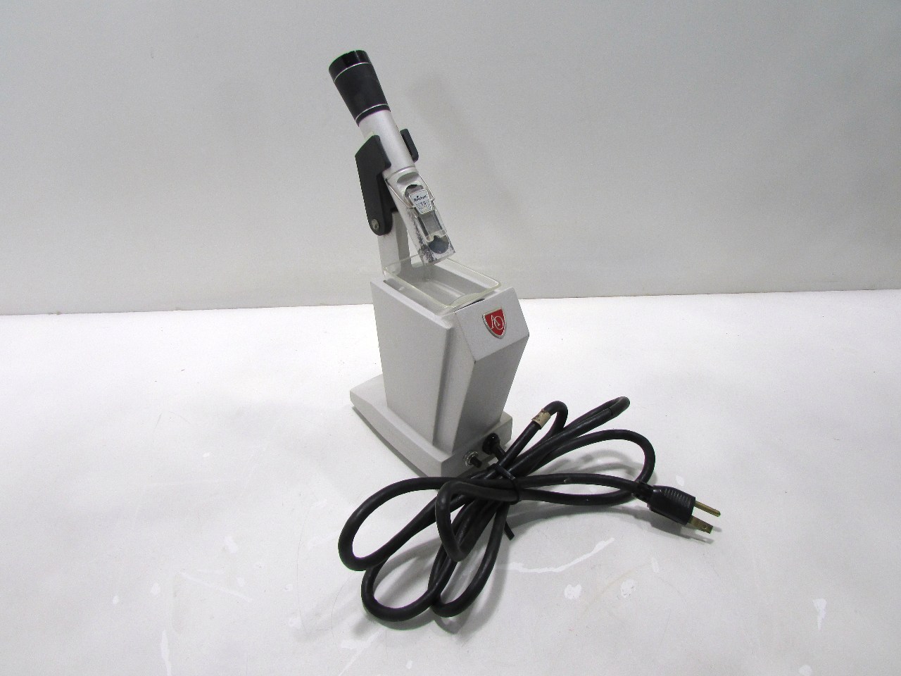 ^ AMERICAN OPTICAL 10406 TS REFRACTOMETER LAMP NO. 10407 eBay