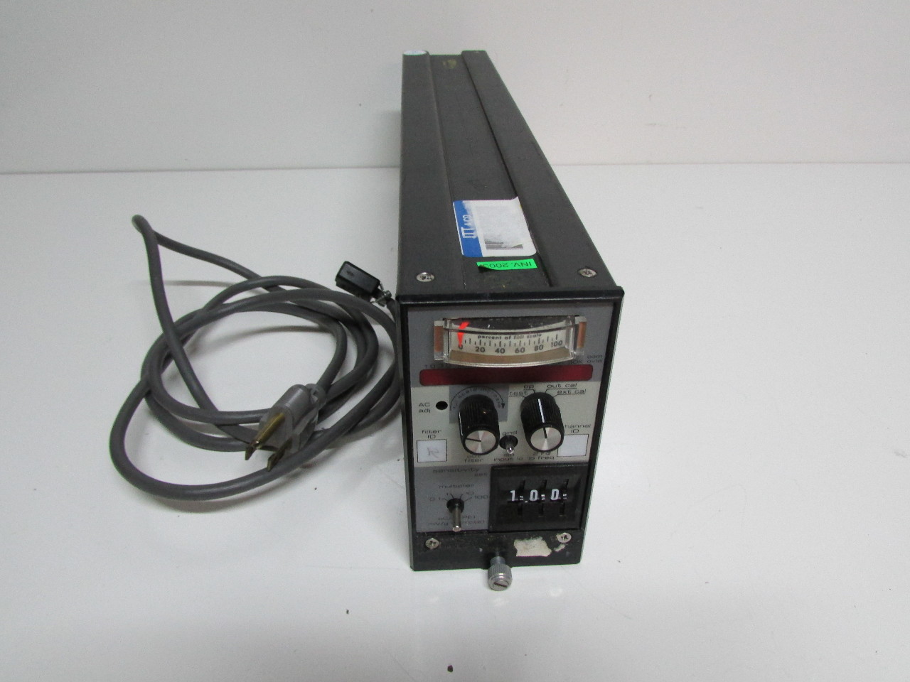 * ENDEVCO 2775A PIEZOELECTRIC ACCELEROMETER SIGNAL CONDITIONER