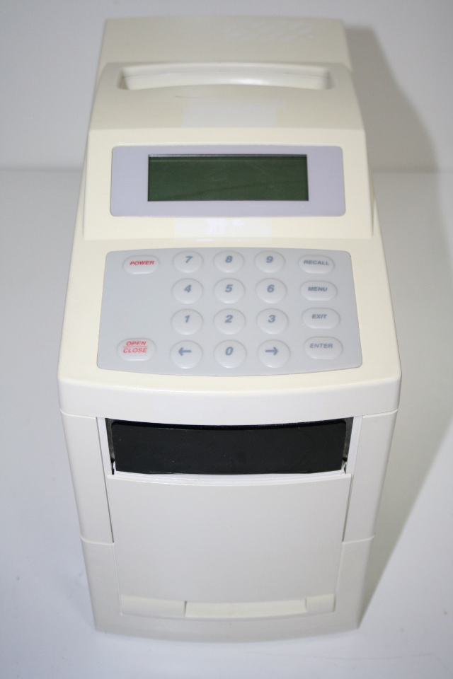 * ABAXIS PICCOLO PORTABLE CHEMISTRY ANALYZER 1001000 CAT. 1000000 eBay