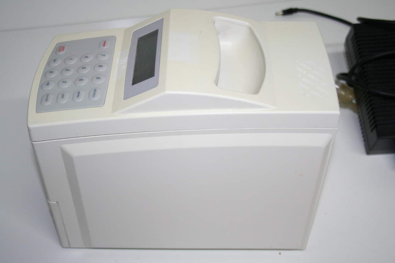 * ABAXIS PICCOLO PORTABLE CHEMISTRY ANALYZER 1001000 CAT. 1000000 eBay