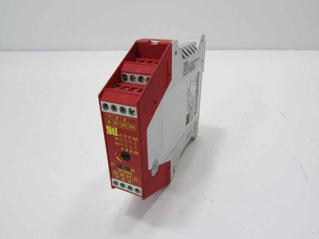 STI SR106ED01 SAFETY RELAY Premier Equipment Solutions, Inc.