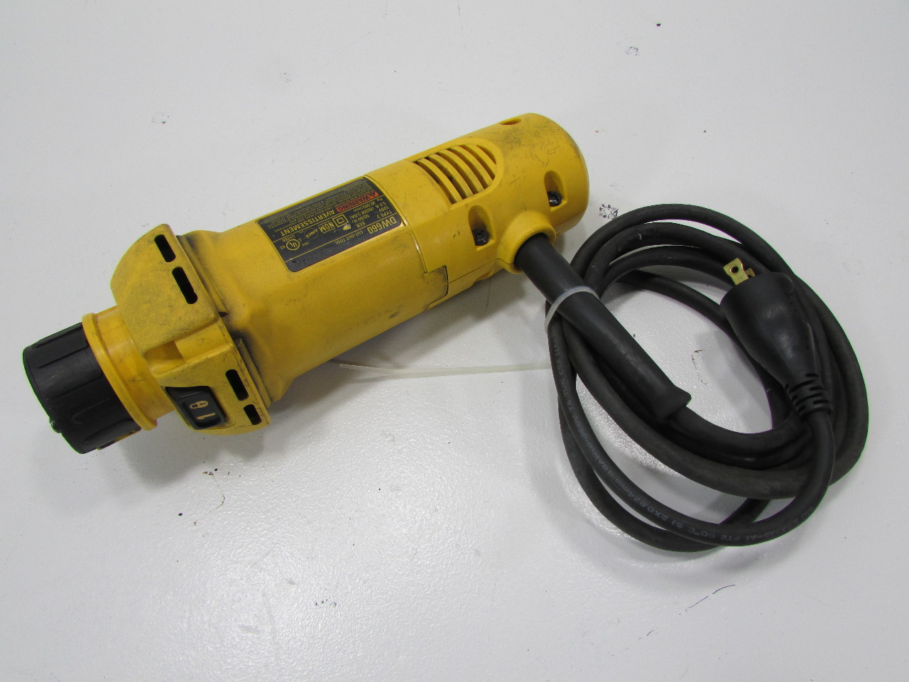 DEWALT DW660 CUTOUT TOOL Premier Equipment Solutions, Inc.