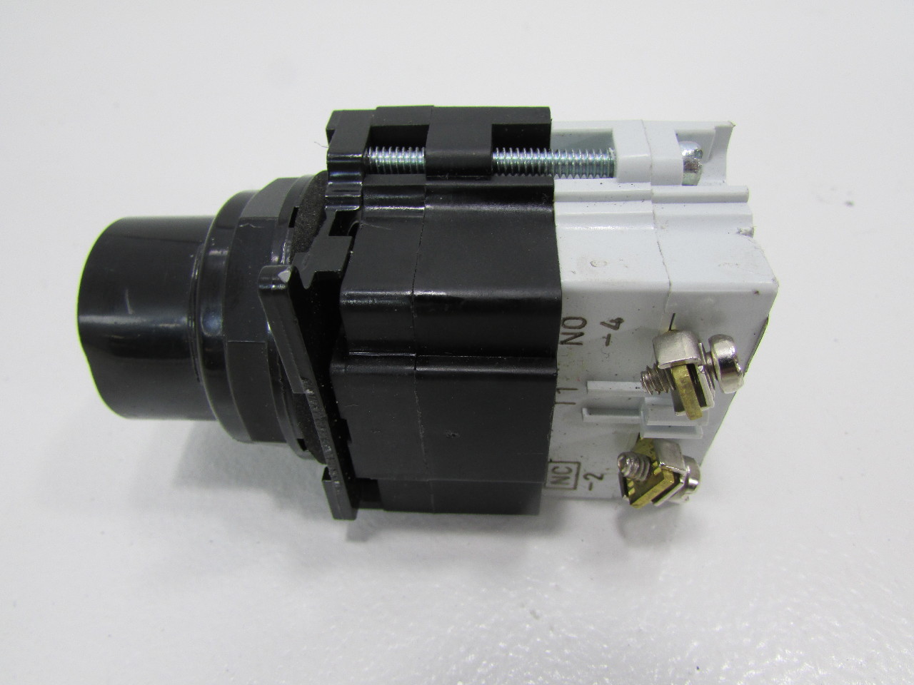 EATON/CUTLERHAMMER 10250T/91000T/E34 PUSH BUTTON