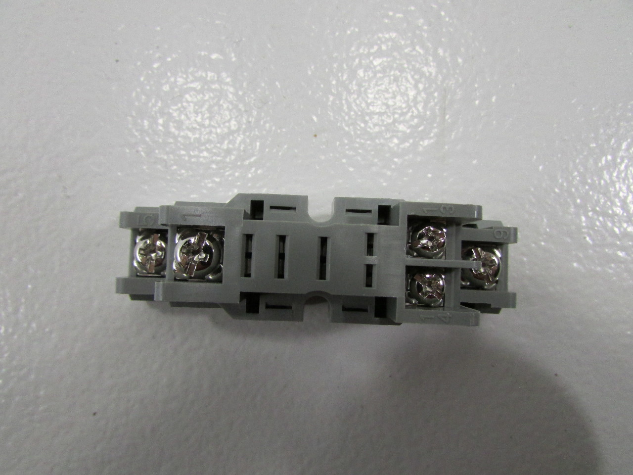 NEW LOT OF 15 IDEC SH1B05 RELAY BASE / RELAY SOCKET 5 PIN 10AMP 300 VOLTS