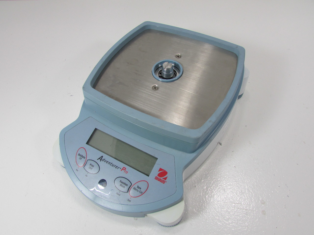 OHAUS CORPORATION AV8101C ADVENTURER PRO PRECISION LAB BALANCE