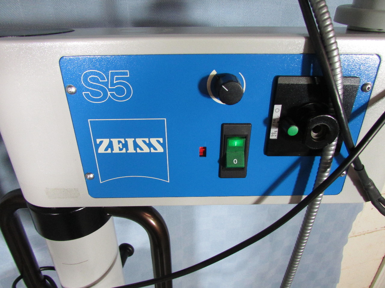 * ZEISS S5 OPHTHALMIC SURGICAL MICROSCOPE