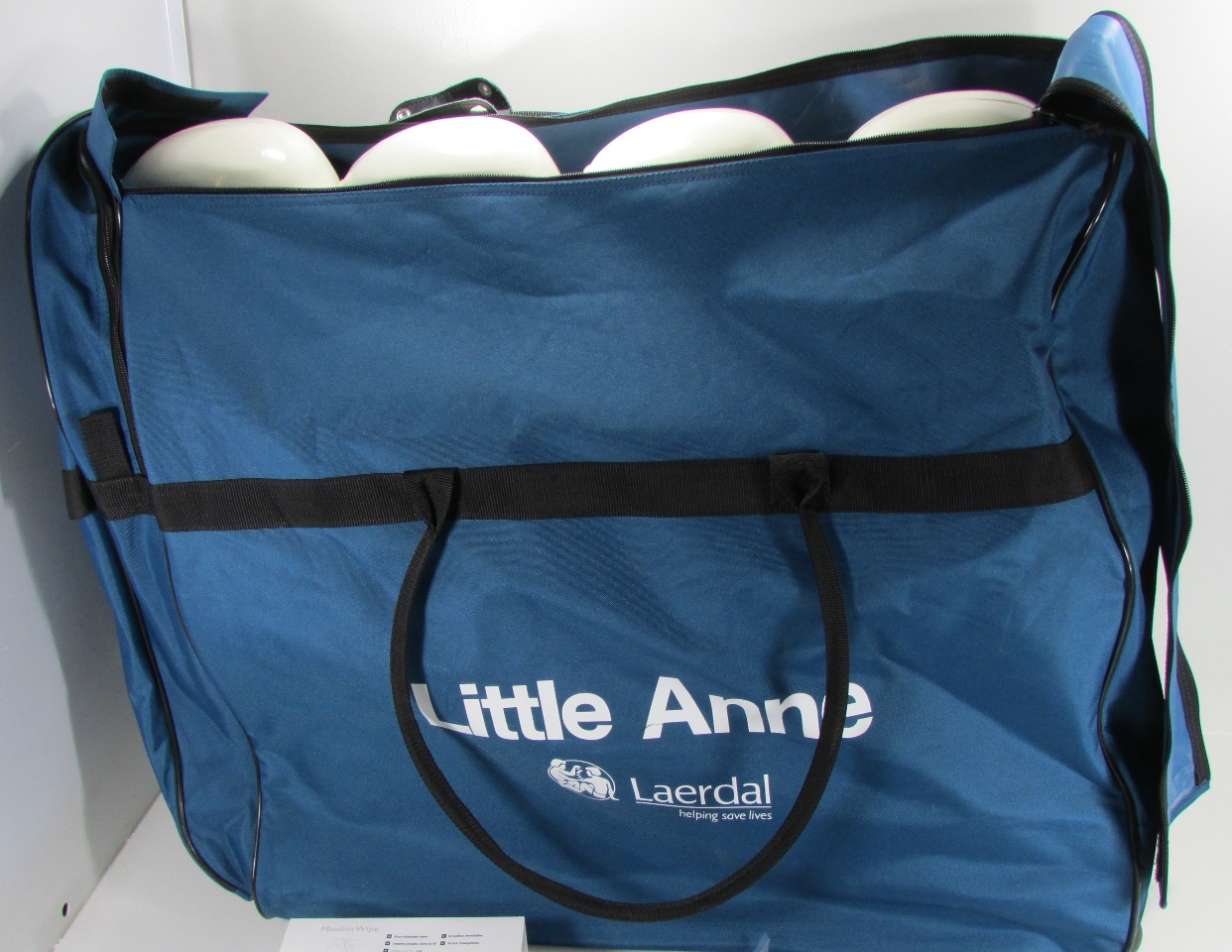 * NEW LAERDAL LITTLE ANN MANIKIN CPR LARGE 4 ADULT TRAINING CARRYING