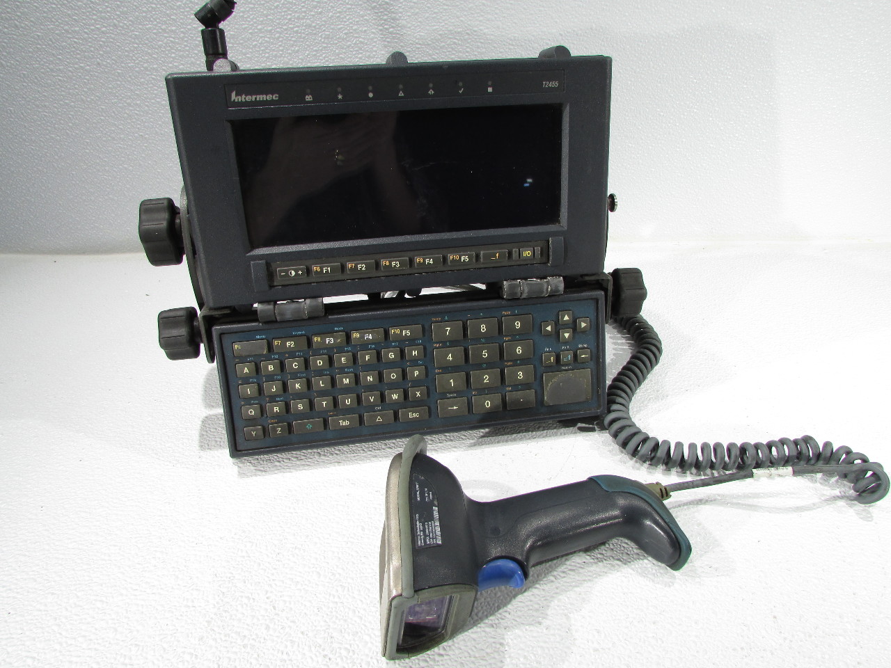 INTERMEC T2455 VEHICLE MOUNT DATA TERMINAL & KEYBOARD W/ INTERMEC SR61T