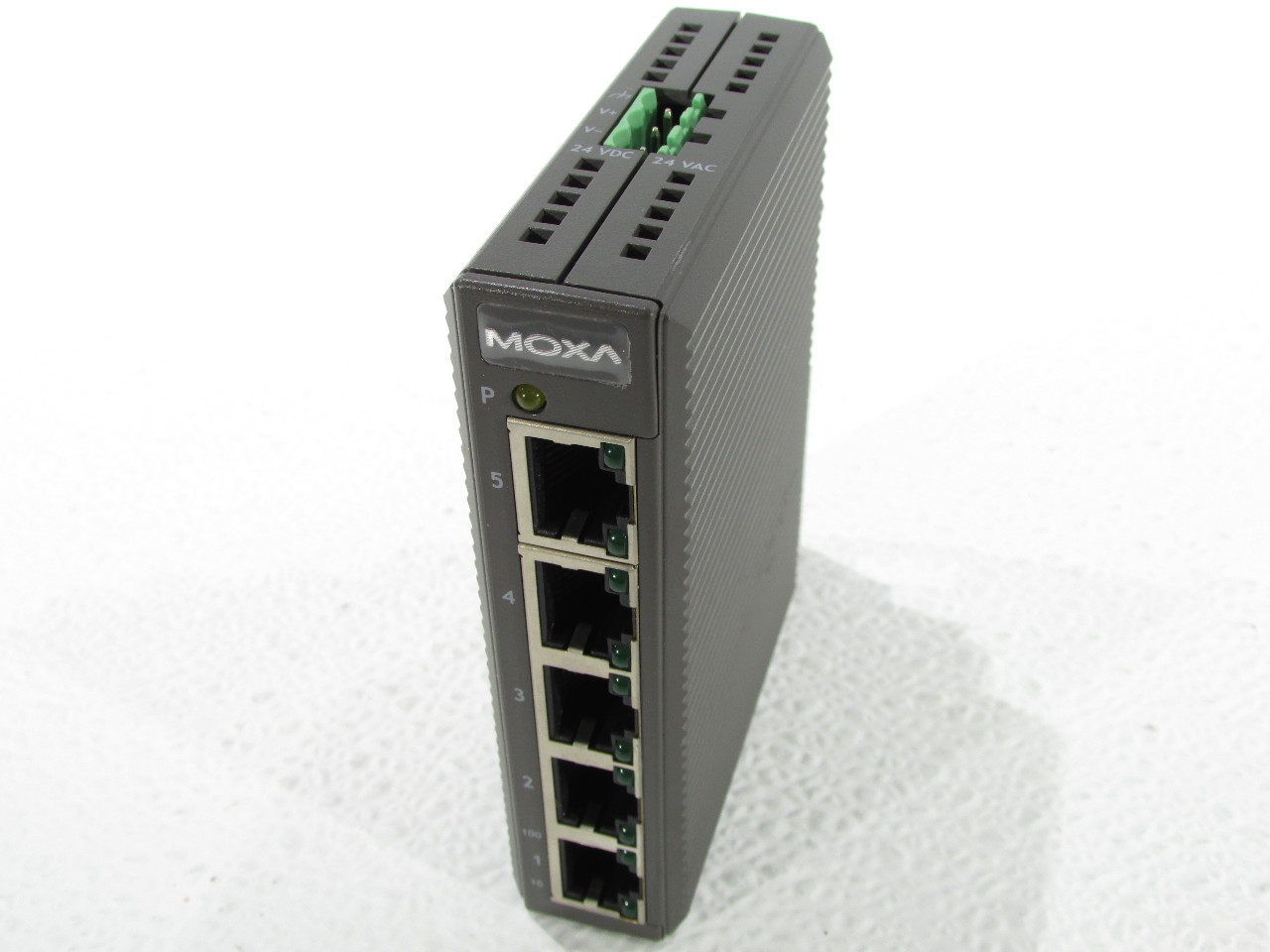 MOXA EDS205 ENTRYLEVEL UNMANAGED SWITCH WITH 5 10/100BASET