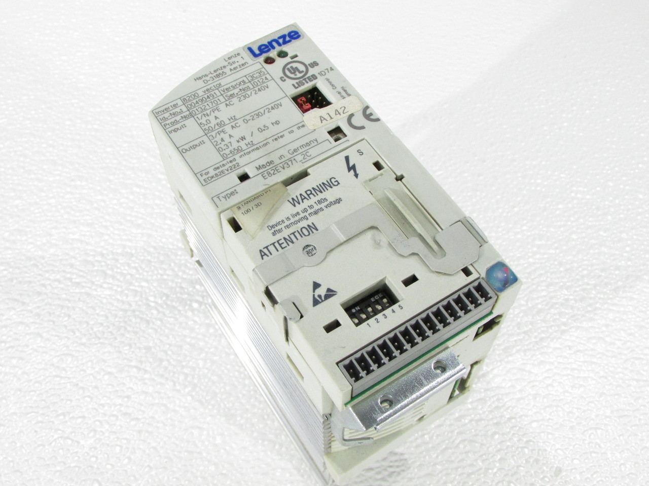 lenze-8200-drive-e82ev371-2c-premier-equipment-solutions-inc
