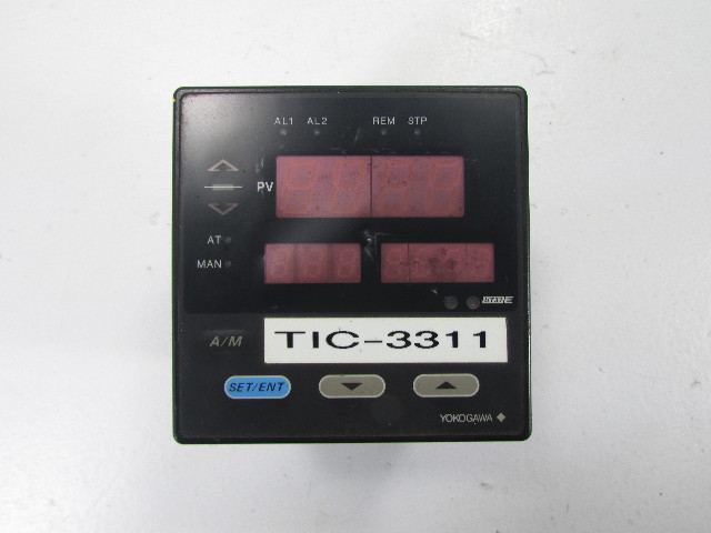 YOKOGAWA UT37 E DIGITAL TEMPERATURE CONTROLLER