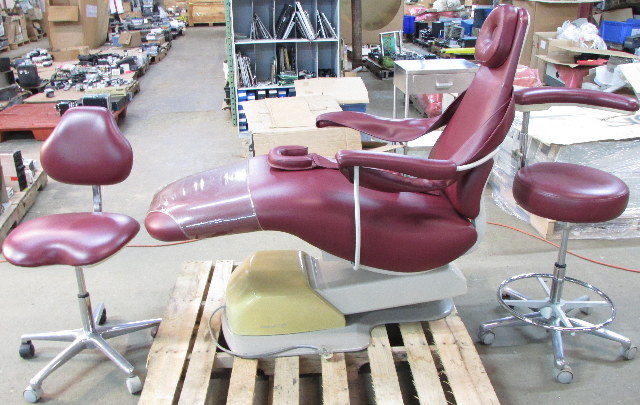 * DENTAL EZ MODEL J DENTAL CHAIR W/ TWO STOOLS