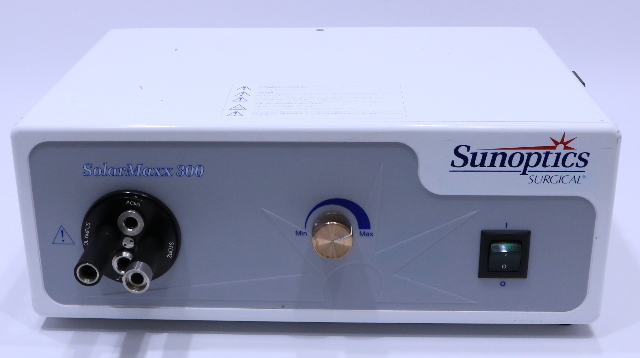 * SUNOPTICS SURGICAL SOLARMAXX 300 LIGHT SOURCE SURGERY OR
