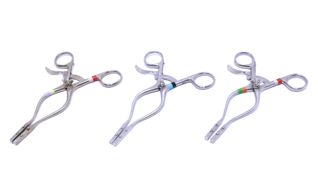 * LOT OF (3) PILLING 351680 HENLY RETRACTORS 7"