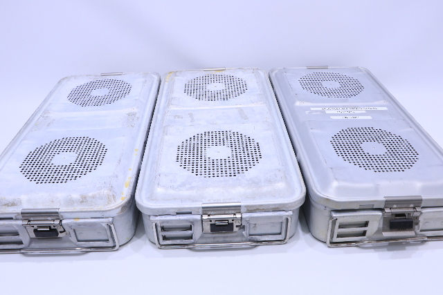 * QTY. (1) AESCULAP JK489 STERILIZATION CONTAINER CASE 21-3/4 x 10-1/4 x 3-3/4"
