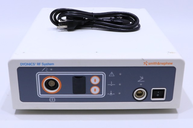 * SMITH & NEPHEW DYONICS RF SYSTEM 90503060 REV B GENERATOR