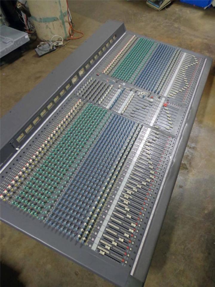 YAMAHA PM400048C 48 Mixing Console + 2 PW4000 POWER Supplies & SU4000
