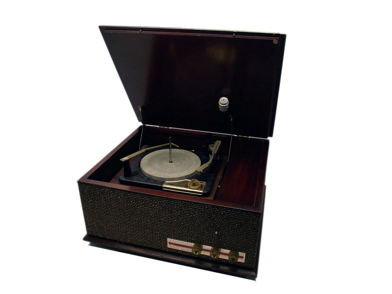 Silvertone+Phonograph ... Sears Robuck Silvertone 9252 High Fidelity Phonograph Mahogany | eBay