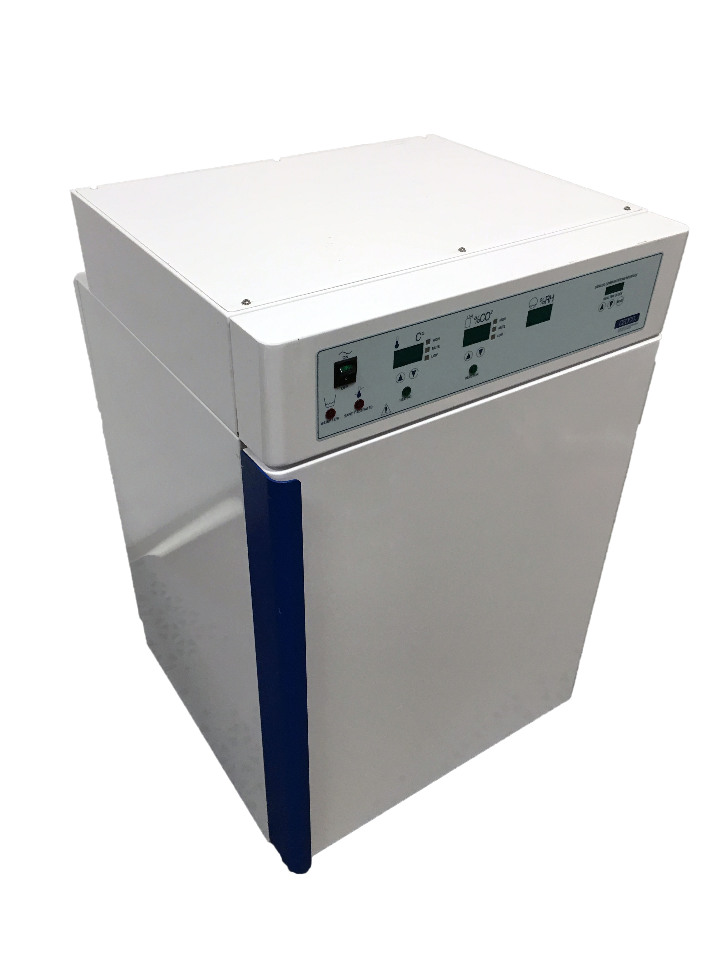 Cedco Controlled Environment Devices Company Model 1610 CO2 Incubator