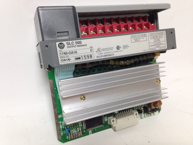 Allen Bradley SLC 500 Output Module 1746-OA16