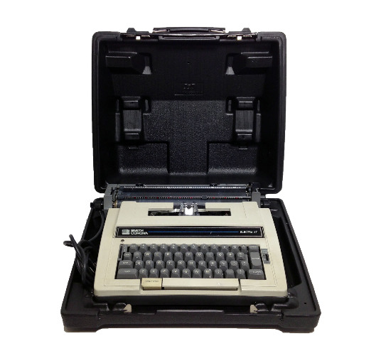 Smith Corona Electra XT Portable Electric Typewriter w/ Case