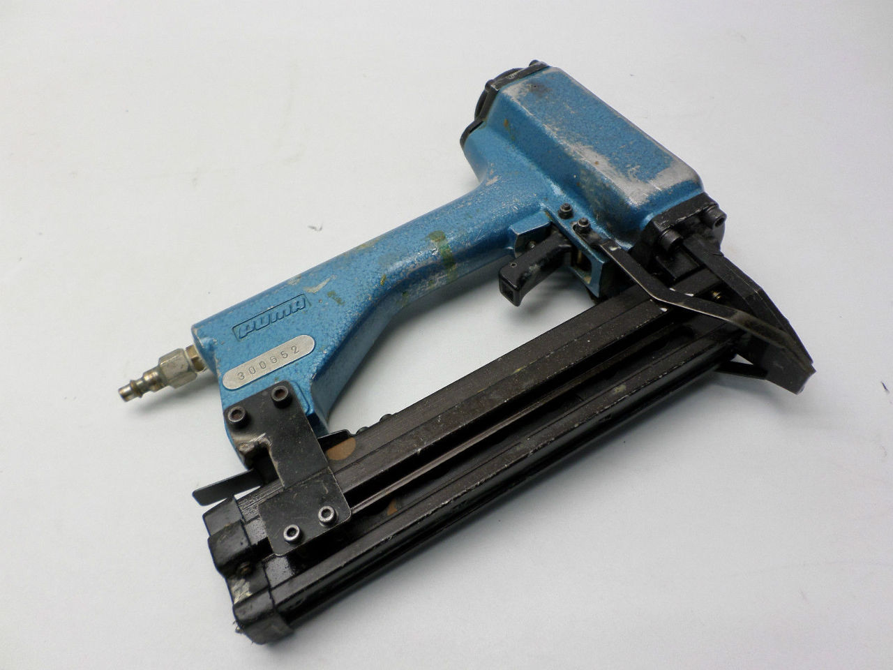 Puma Pneumatic Brad Nail Air Gun * Tested & Guaranteed