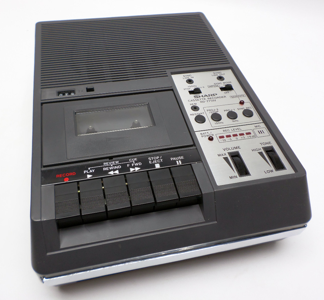 Kodak Ektagraphic III A Projector Sharp Cassette Recorder RD771AV Case