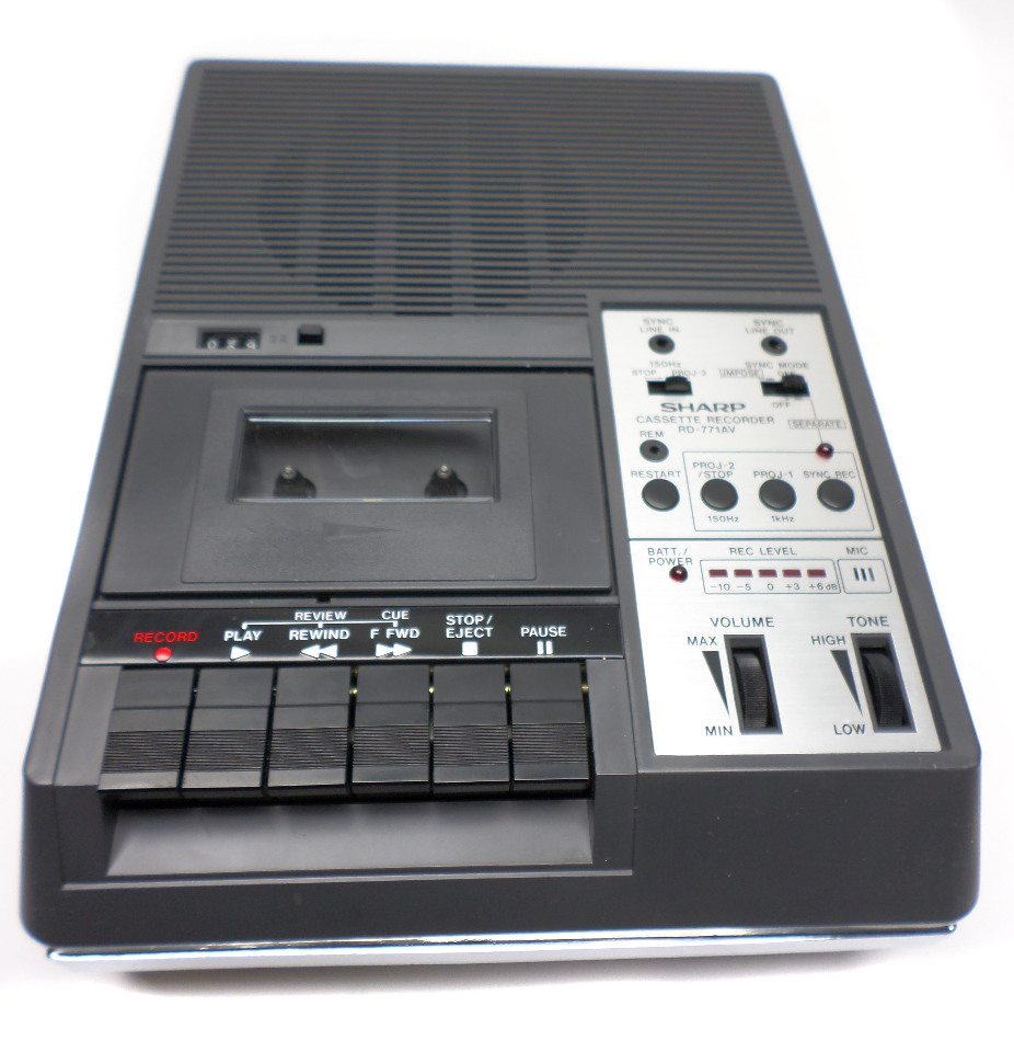 Kodak Ektagraphic III A Projector Sharp Cassette Recorder RD771AV Case