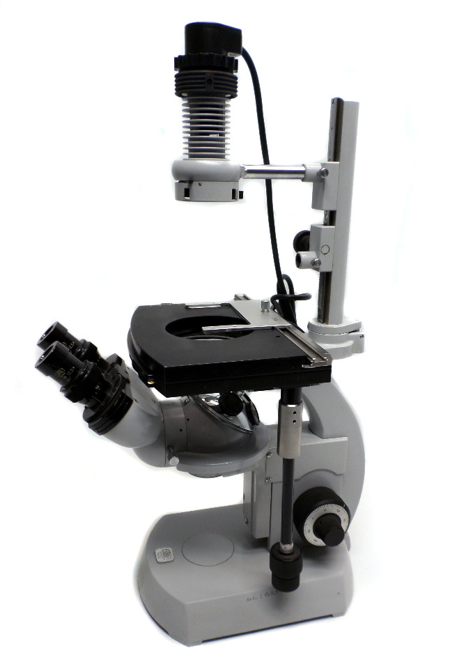 CARL ZEISS 4646237 Inverted Microscope Stage 47 33 079902 with Light