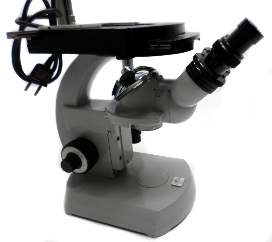 CARL ZEISS 4646237 Inverted Microscope Stage 47 33 079902 with Light
