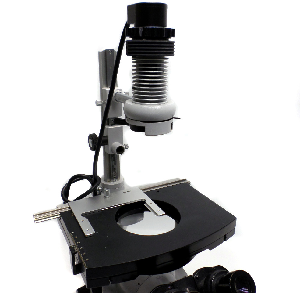 CARL ZEISS 4646237 Inverted Microscope Stage 47 33 079902 with Light