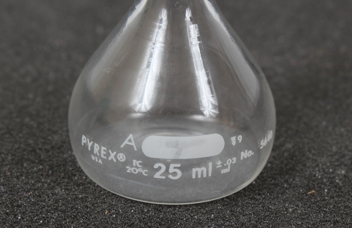 Corning Pyrex 25 ml Class A Volumetric Flask 564025 SocoTek LLC
