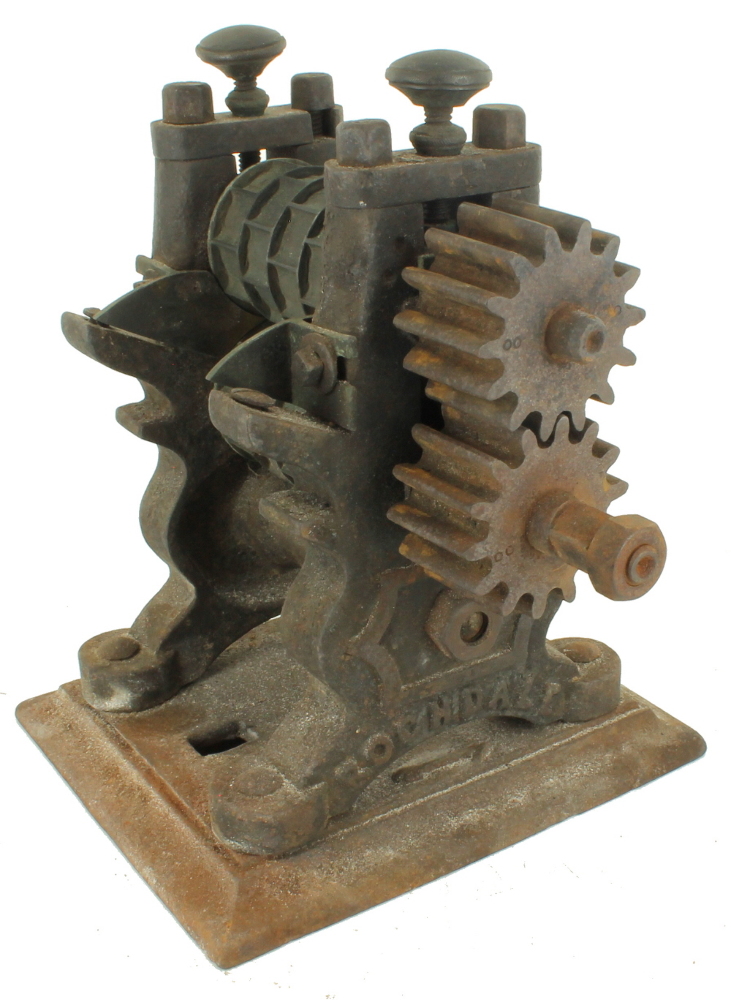 ANTIQUE VICTORIAN L. COLLIER & SON CANDY ROLLER PRESS MOLD MACHINE