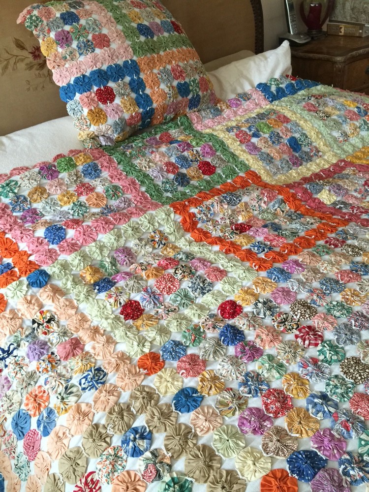 Semi Antique YoYo Quilt Heavy Weight Quilt & Pillow Bedspread Clean New