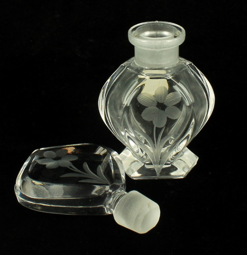 Vintage Clear Incised Intaglio Flower Glass Perfume Bottle Stopper West